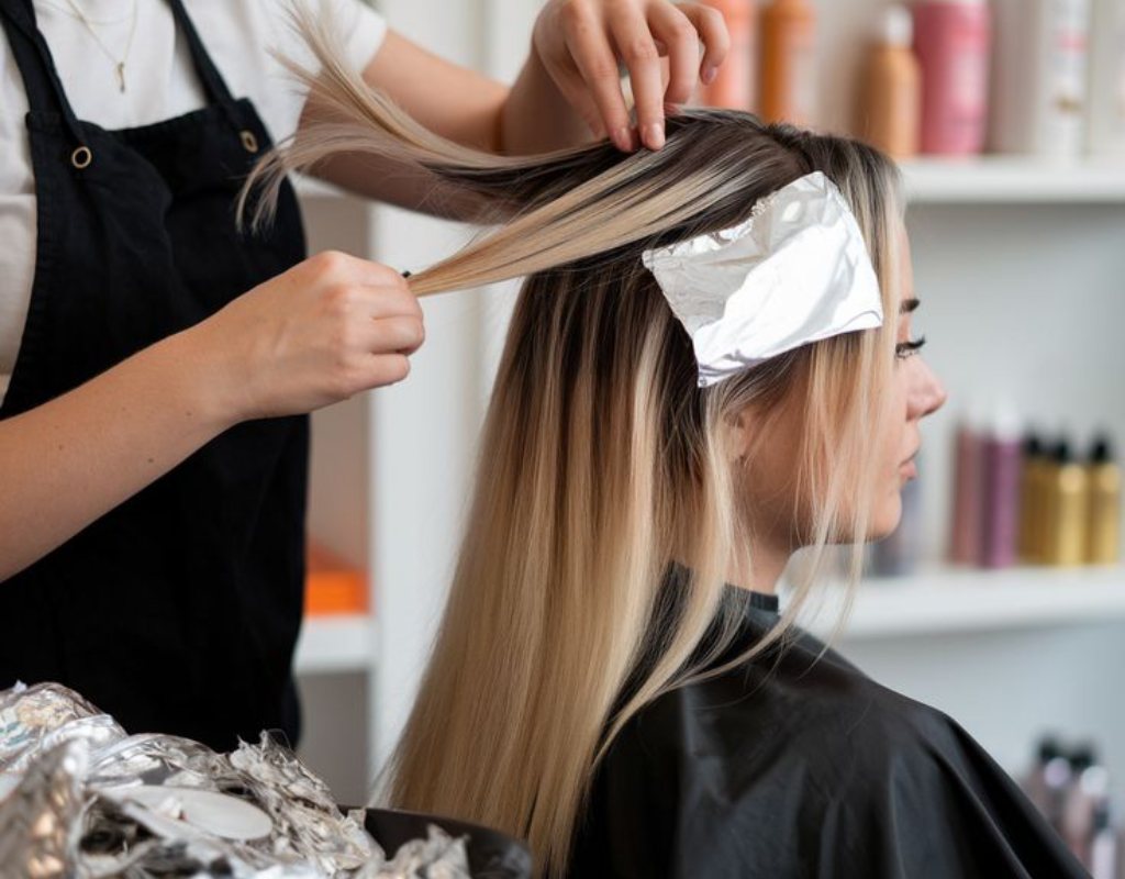 درآمد رنگ کار مو