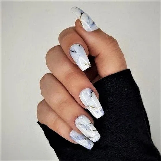 آموزش کاشت ناخن مرمریت