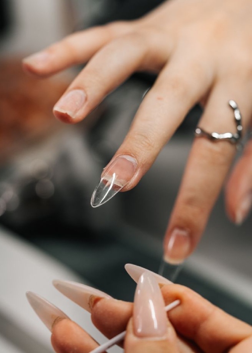 کاشت ناخن با تیپ