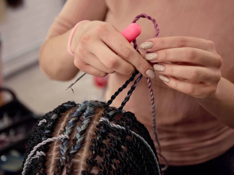 دوره آموزش تخصصی انواع بافت مو حرفه ای