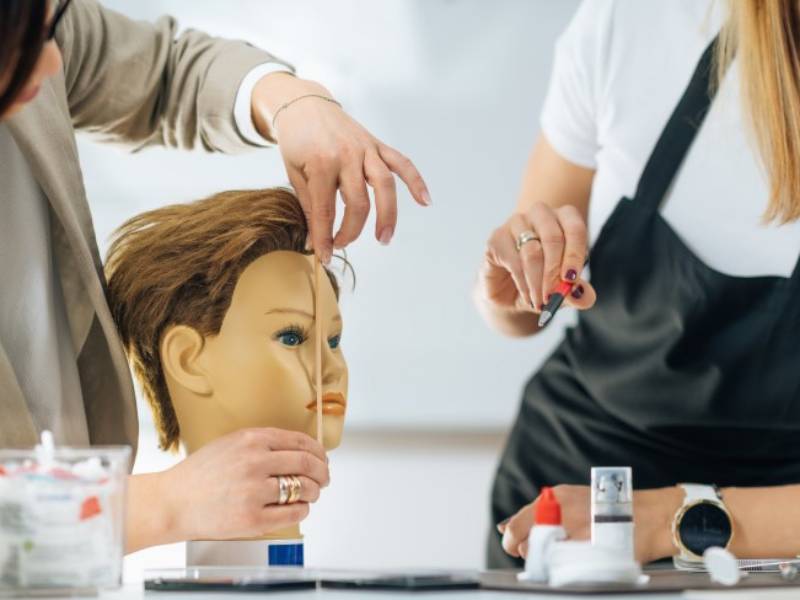 پردرآمدترین رشته برای شروع آموزش آرایشگری