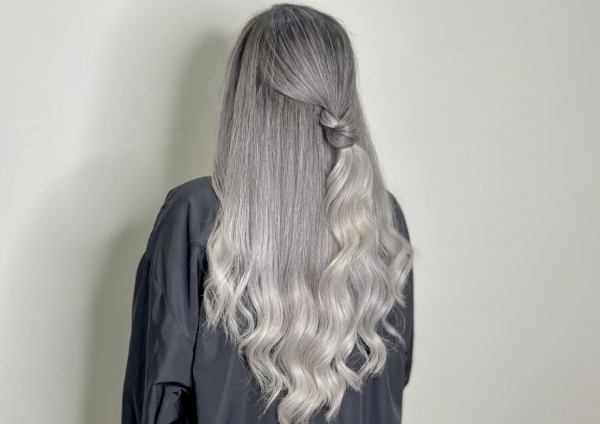 Hair Coloring Highlighting Service